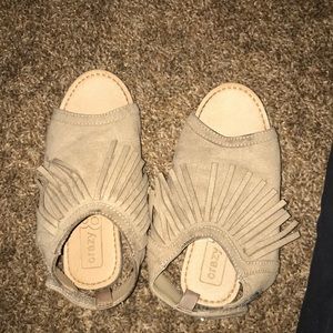 Toddler sandals size 9